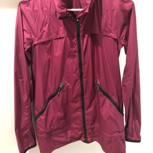 lululemon water resistant thin windbreaker